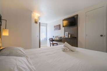 Brit Hotel Reims La Neuvillette