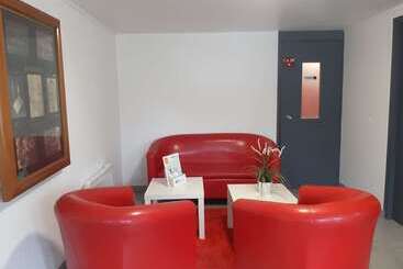 Brit Hotel Reims La Neuvillette