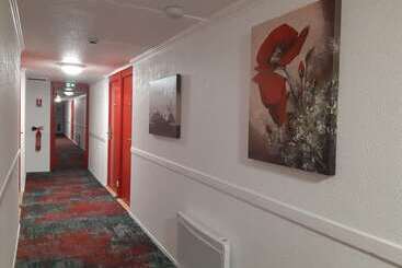 Brit Hotel Reims La Neuvillette
