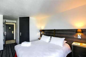 Brit Hotel Reims La Neuvillette