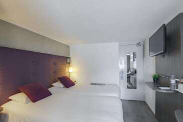 Brit Hotel Reims La Neuvillette