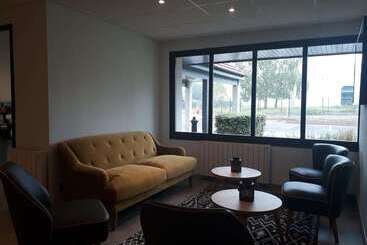 Brit Hotel Reims La Neuvillette