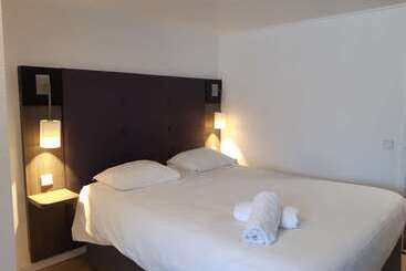 Brit Hotel Reims La Neuvillette