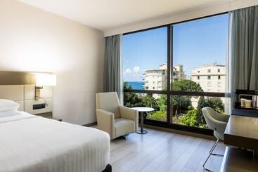 Ac Hotel By Marriott Nice