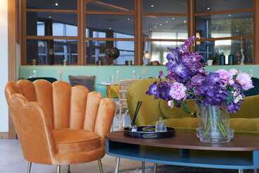 هتل Best Western Plus Paris Saclay
