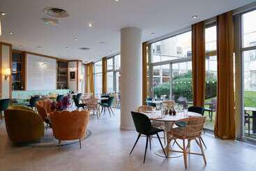 هتل Best Western Plus Paris Saclay