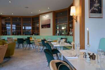 هتل Best Western Plus Paris Saclay