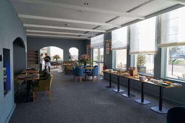 هتل Best Western Plus Paris Saclay