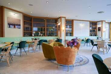 هتل Best Western Plus Paris Saclay