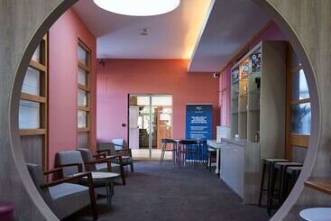 هتل Best Western Plus Paris Saclay