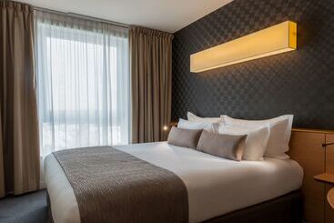 هتل Best Western Plus Paris Saclay