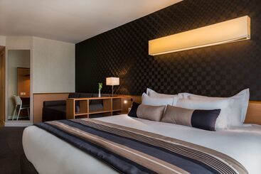 هتل Best Western Plus Paris Saclay