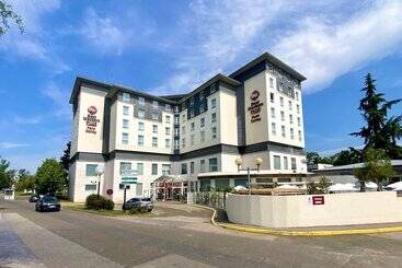 هتل Best Western Plus Paris Saclay