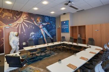 هتل Best Western Plus Paris Saclay