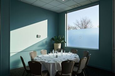 هتل Best Western Plus Paris Saclay