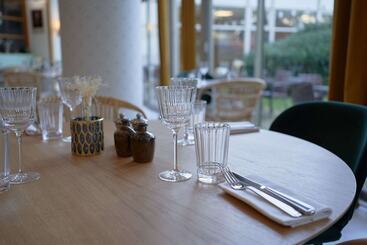 هتل Best Western Plus Paris Saclay