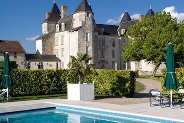 هتل Château De Marçay