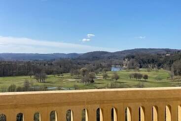 هتل Domaine De Rochebois & Spa Nuxe