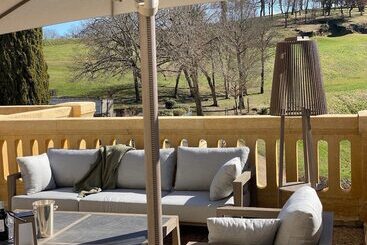 هتل Domaine De Rochebois & Spa Nuxe