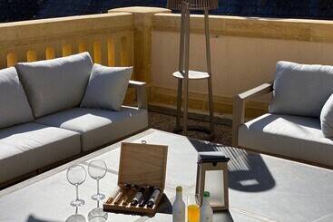 هتل Domaine De Rochebois & Spa Nuxe