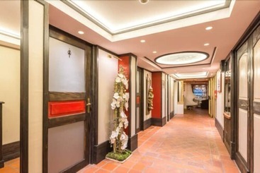 هتل Hôtel Les Sherpas
