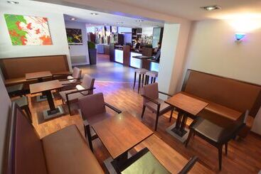 酒店 Kyriad Dijon Est  Mirande