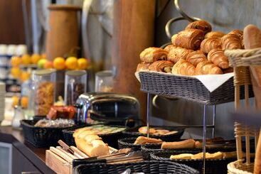 酒店 Kyriad Dijon Est  Mirande