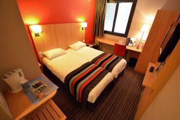 酒店 Kyriad Dijon Est  Mirande