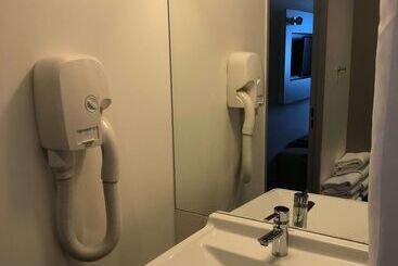 هتل Kyriad Hôtel Orly Aéroport   Athis Mons