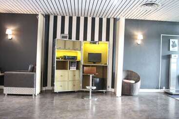 هتل Kyriad Hôtel Orly Aéroport   Athis Mons