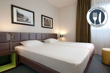 هتل Kyriad Hôtel Orly Aéroport   Athis Mons