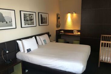 هتل Kyriad Hôtel Orly Aéroport   Athis Mons