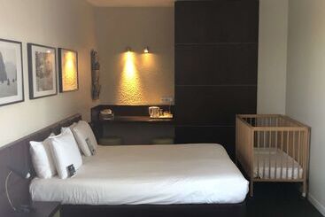 هتل Kyriad Hôtel Orly Aéroport   Athis Mons