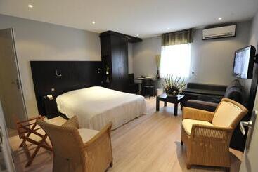 هتل Logis Cottage