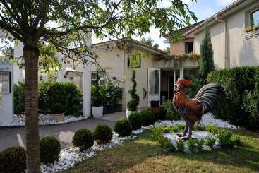 هتل Logis Cottage