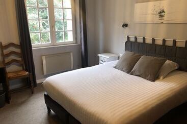 Logis Hotel De La Corniche