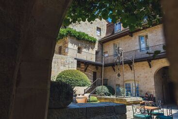 هتل Mercure Figeac Viguier Du Roy