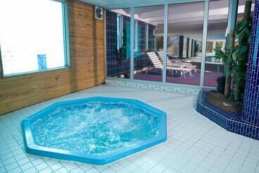 هتل Madame Vacances Hôtel Ibiza