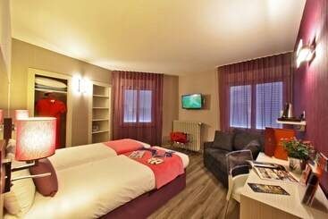 هتل The Originals City   Hôtel Saint Martial, Limoges Centre