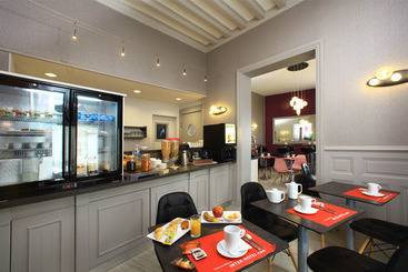 هتل The Originals City   Hôtel Saint Martial, Limoges Centre