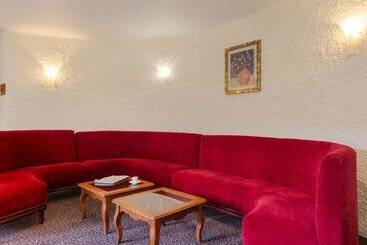 Hotel Hôtel Tour Maje
