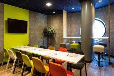 هتل Ibis Budget Bordeaux Centre Gare Saintjean