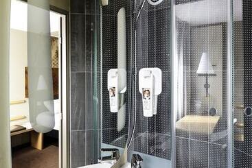 هتل Ibis Paris Gare Du Nord Chateaulandon 10eme
