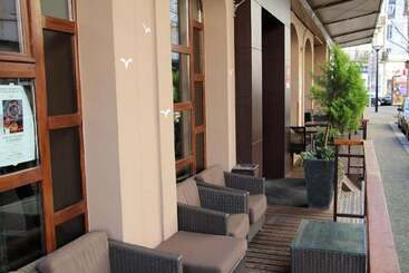 هتل Kyriad Vichy Spa Cinq Mondes