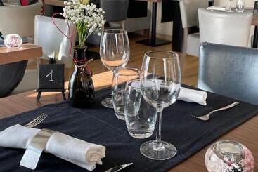 هتل Logis Hôtel De France & Restaurant Pamiers