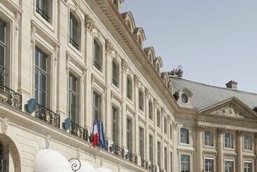 هتل Ritz Paris