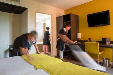 Отель The Originals Boutique, Hôtel Marytel, Montbrison