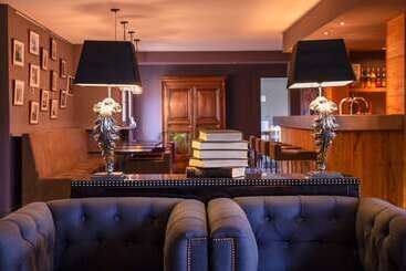 Отель The Originals Boutique, Hôtel Marytel, Montbrison