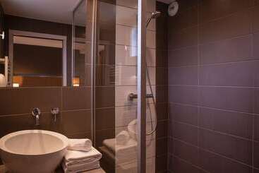 Отель The Originals Boutique, Hôtel Marytel, Montbrison