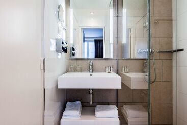 هتل Best Western Saint Louis   Grand Paris   Vincennes